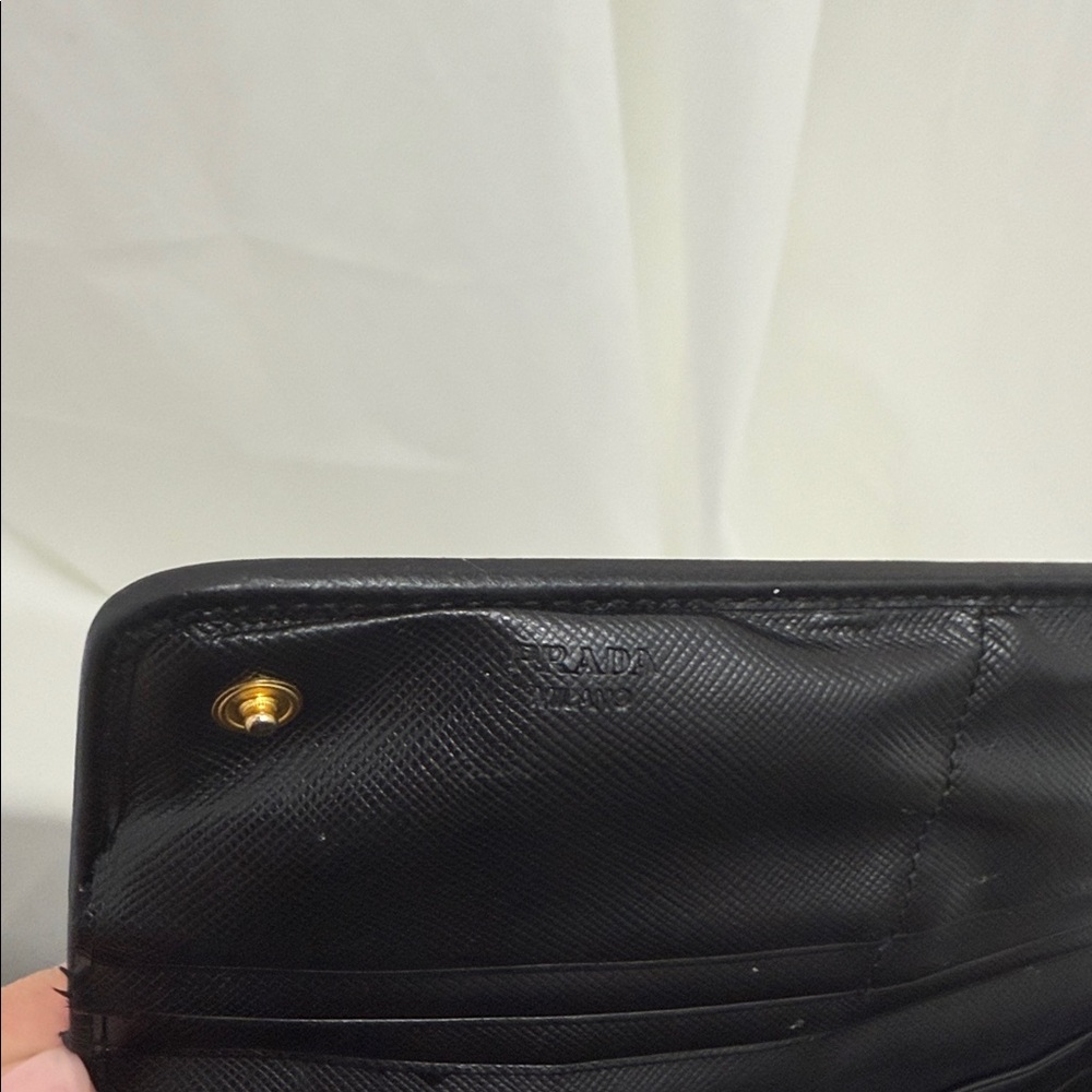 Prada women’s wallet - Picture 3 of 5